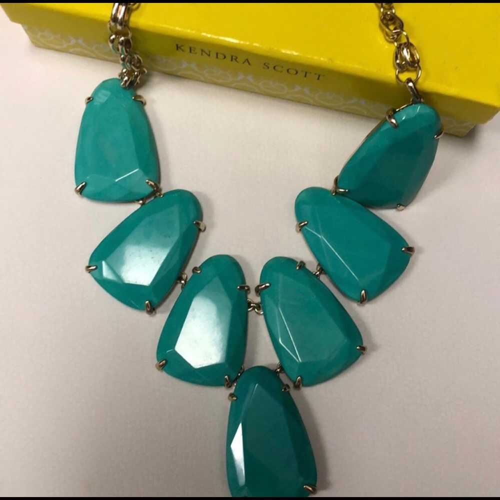Kendra Scott Necklace